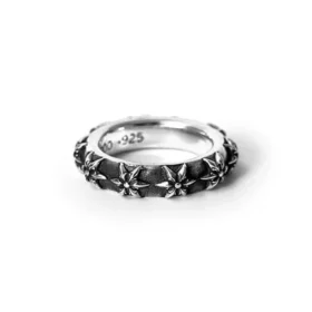 Anello a fascia con stella