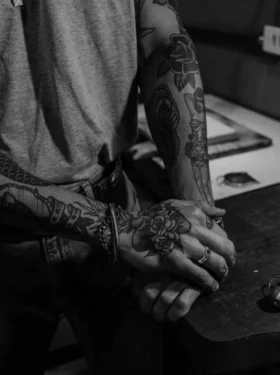 Anello a fascia con stella