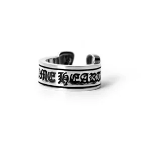 Anello con etichetta a volute