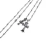Collana con ciondolo a forma di croce piccola e charm Babyfat con diamanti