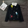 Giacca in denim Chrome Hearts con colletto bianco e Cross Patches Giacca in denim Chrome Hearts con colletto bianco e Cross Patches