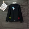 Giacca in denim Chrome Hearts con colletto bianco e Cross Patches Giacca in denim Chrome Hearts con colletto bianco e Cross Patches