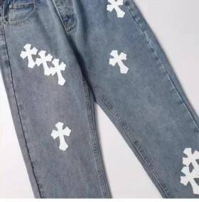 Jeans con Cross Patch a forma di croce di Chrome Hearts
