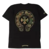 Maglietta Chrome Hearts con taschino e Cemetery Cross mimetica Maglietta Chrome Hearts con taschino e Cemetery Cross mimetica