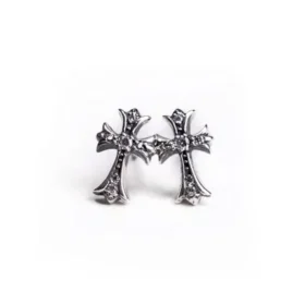Orecchini a bottone CH Cross Baby Fat con pavé di diamanti